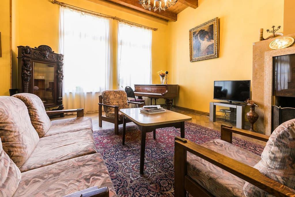Hotel Royal Tbilisi ภายนอก รูปภาพ
